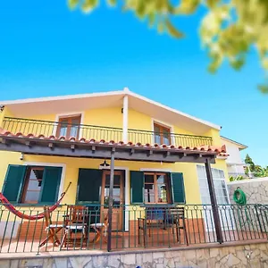 https://house-near-cr7-museum.madeira-islandshotels.com